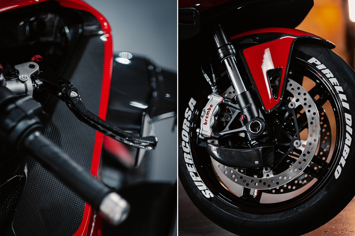 GP Remklauw koeling luchtgeleider set carbon KTM 1290 Super Duke R Evo (2022+) glanzend carbon gemonteerd op Ducati Panigale ter voorbeeld