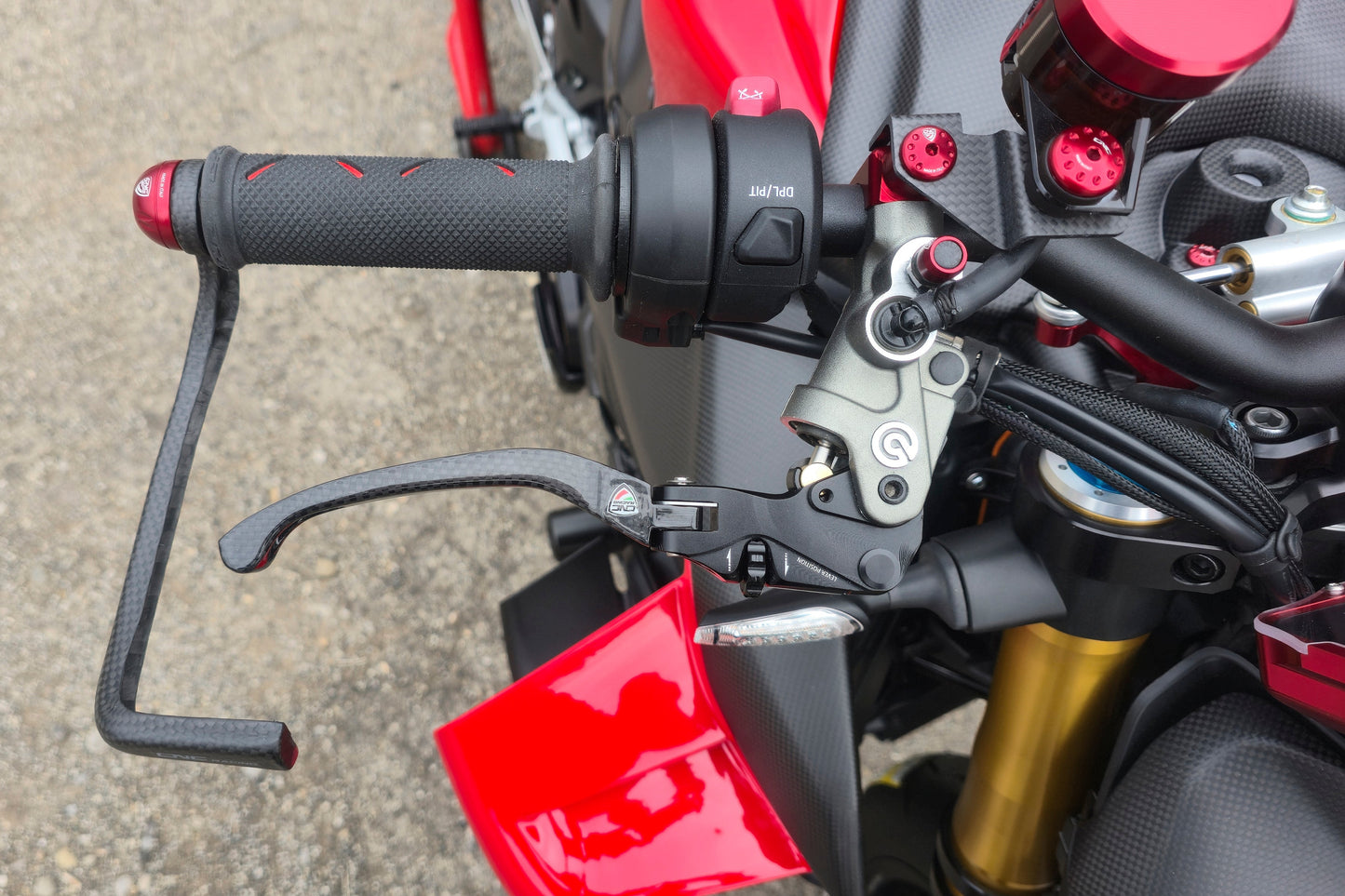 Carbon opklapbare remhendel - met horizontale verstelknop Ducati Diavel V4 (2023+)