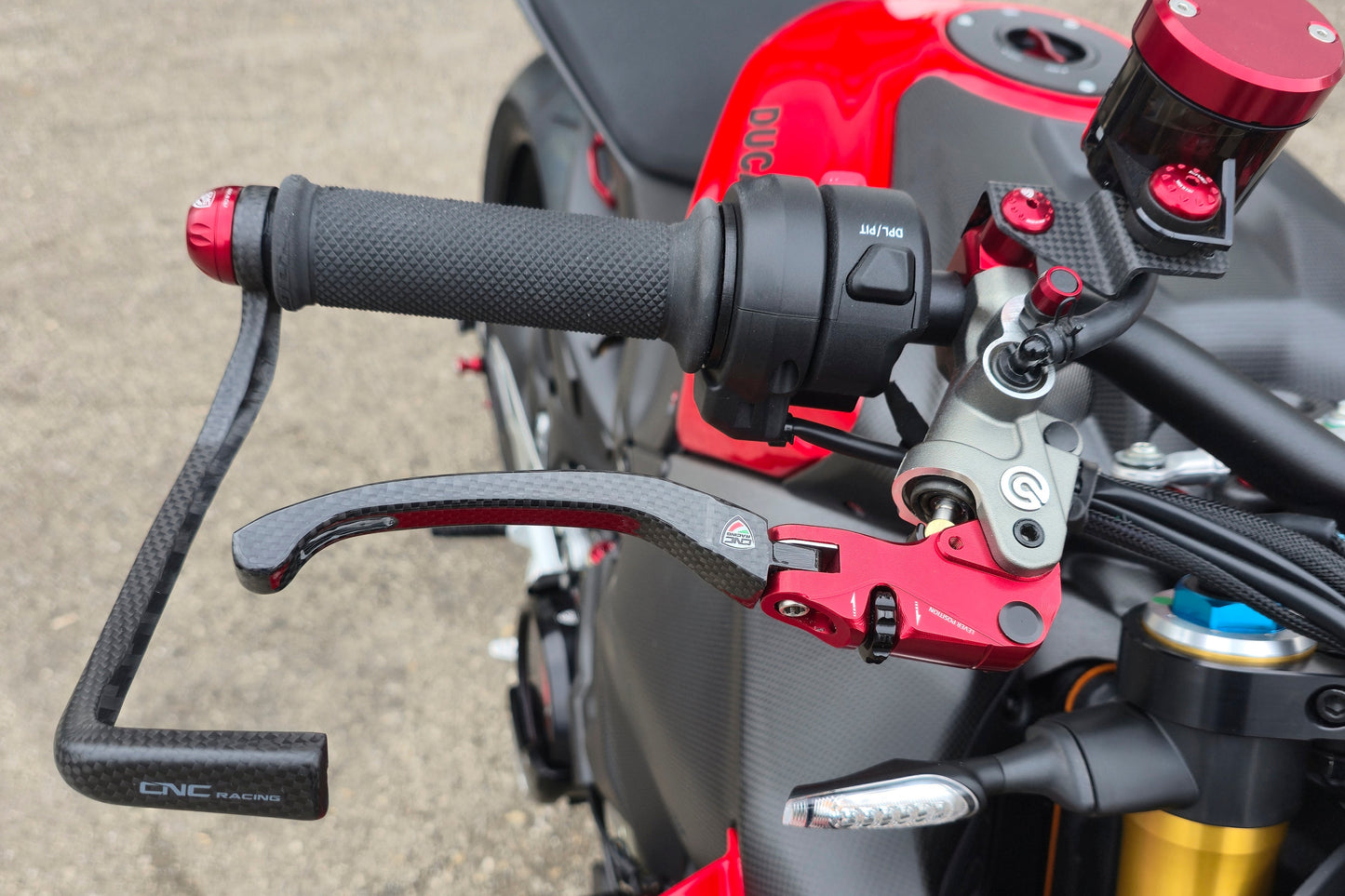 Carbon opklapbare remhendel - met horizontale verstelknop Ducati Diavel (2014-2018)