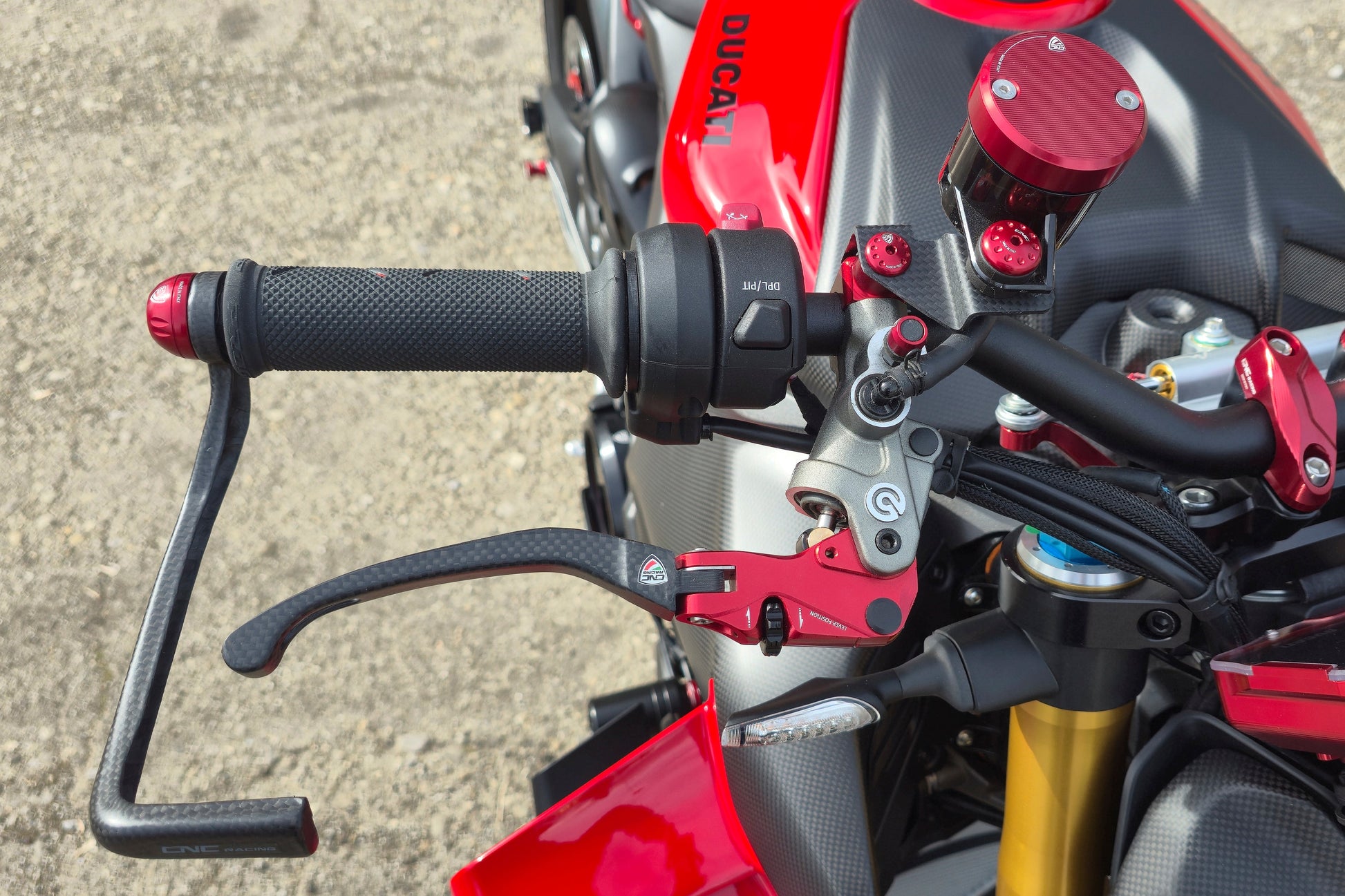 Carbon opklapbare remhendel - met horizontale verstelknop MV Agusta Rush (2020+)