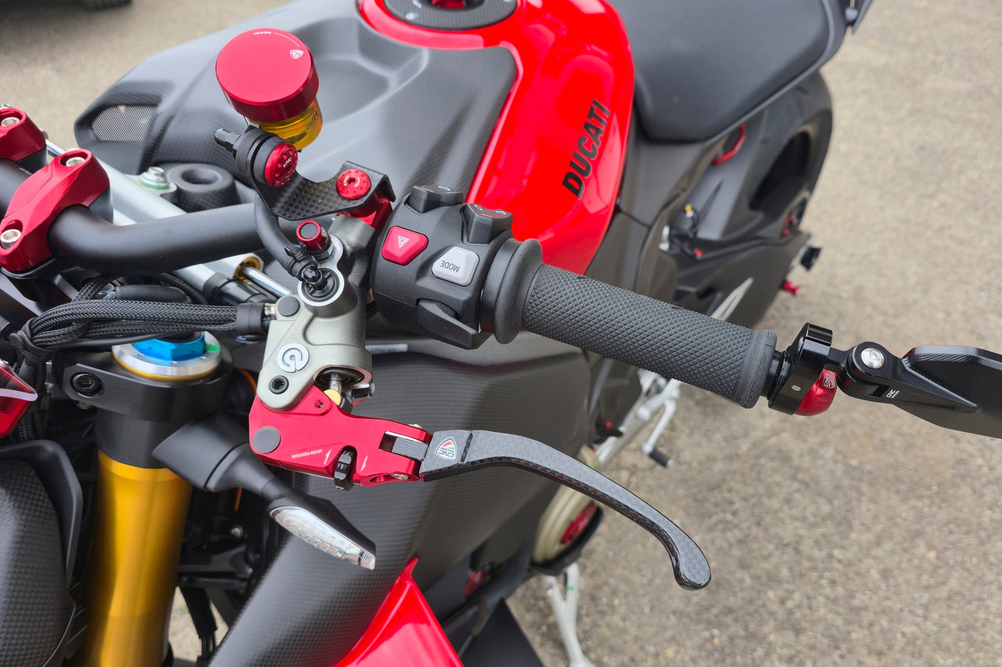 Carbon opklapbaar koppelingshendel - met rollende verstelknop Ducati 1098S (2007-2009)