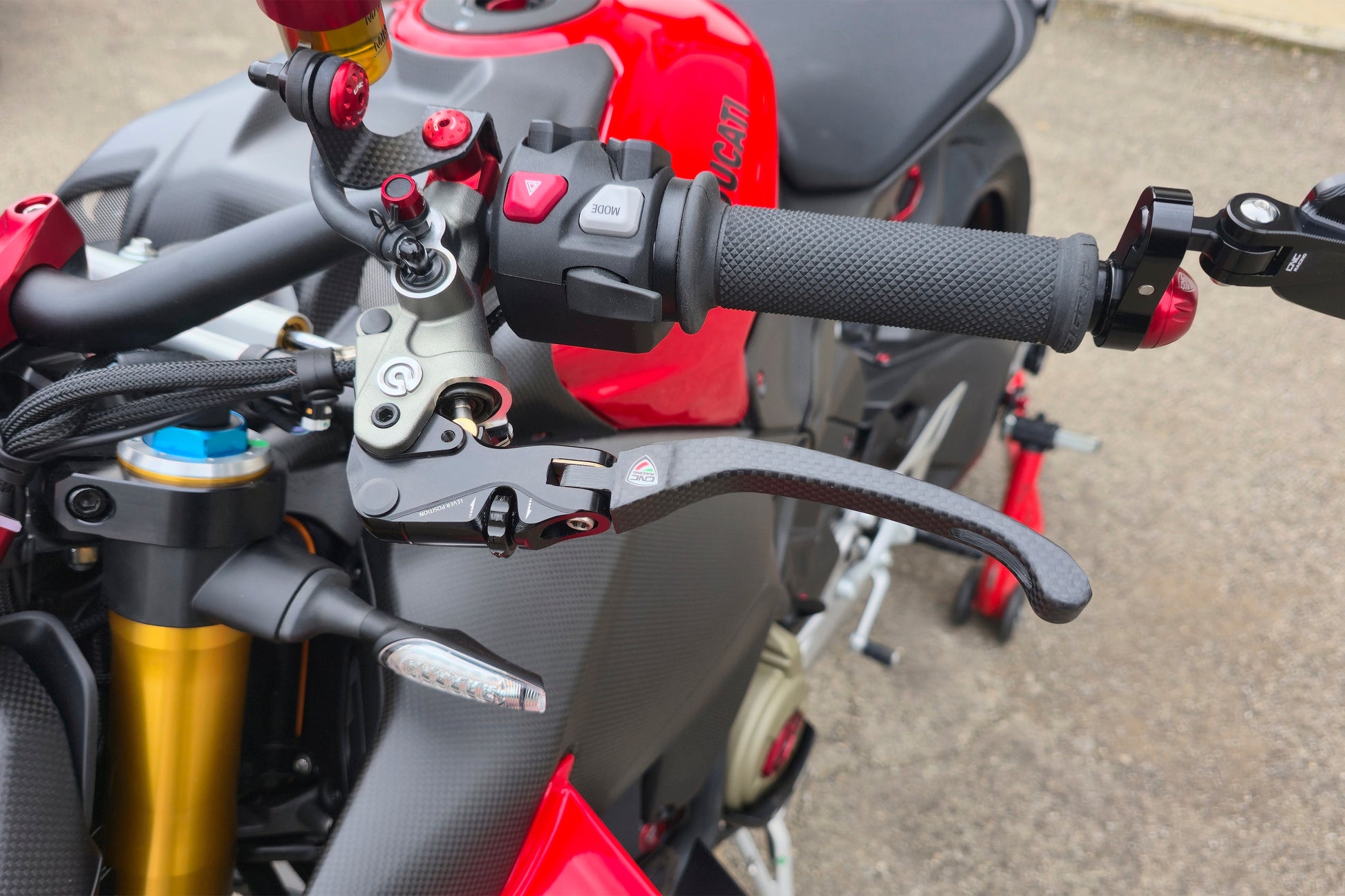 Carbon opklapbaar koppelingshendel - met rollende verstelknop Ducati Multistrada 1200 Pikes Peak (2016-2017)