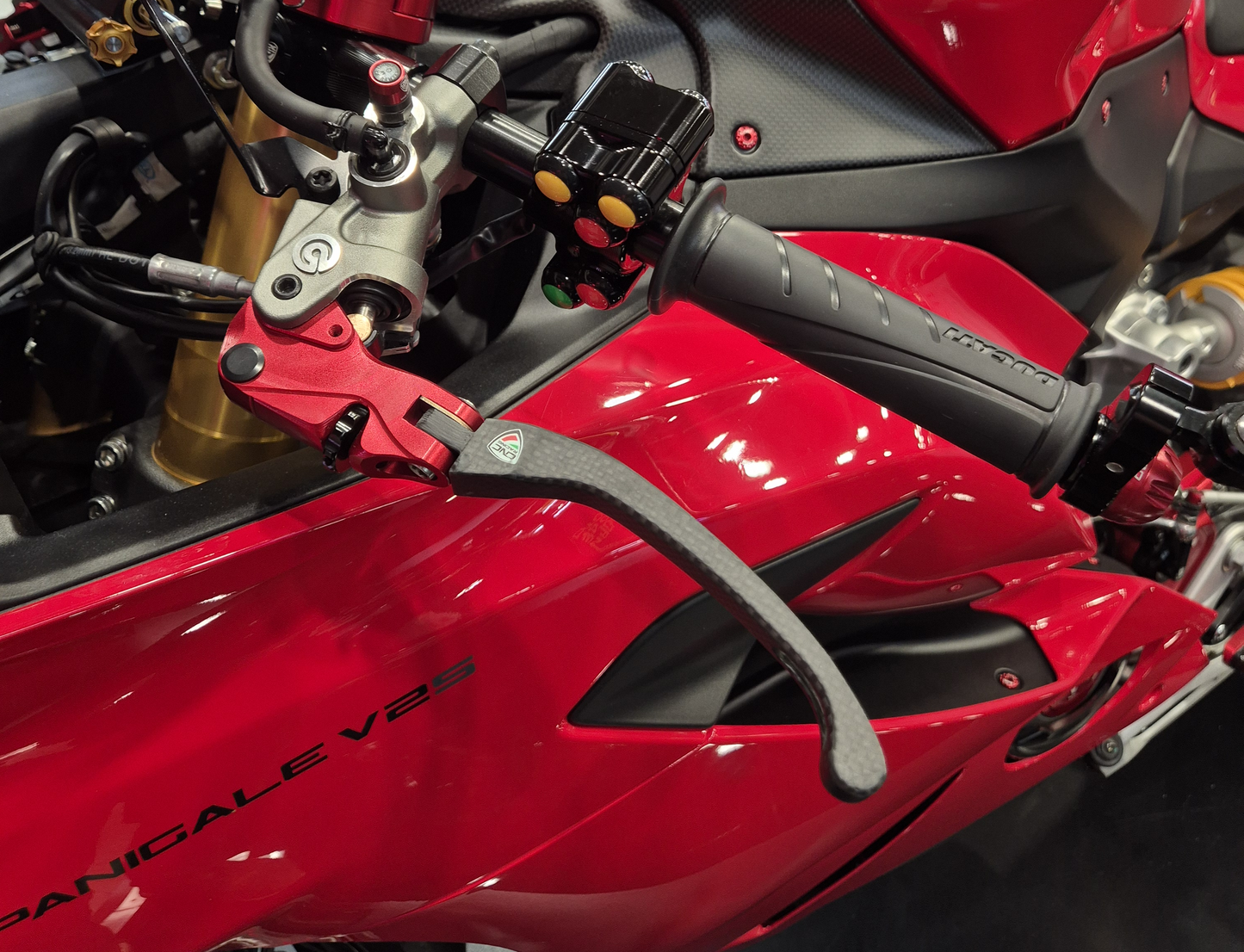Carbon opklapbaar koppelingshendel - met rollende verstelknop Ducati 848 (2008-2013)
