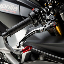 Lightech J magnesium opklapbare rem- en koppelingshendel set - Aprilia RSV4 Factory  (2019-2020) remhendel vooraanzicht incl optionele rode inserts