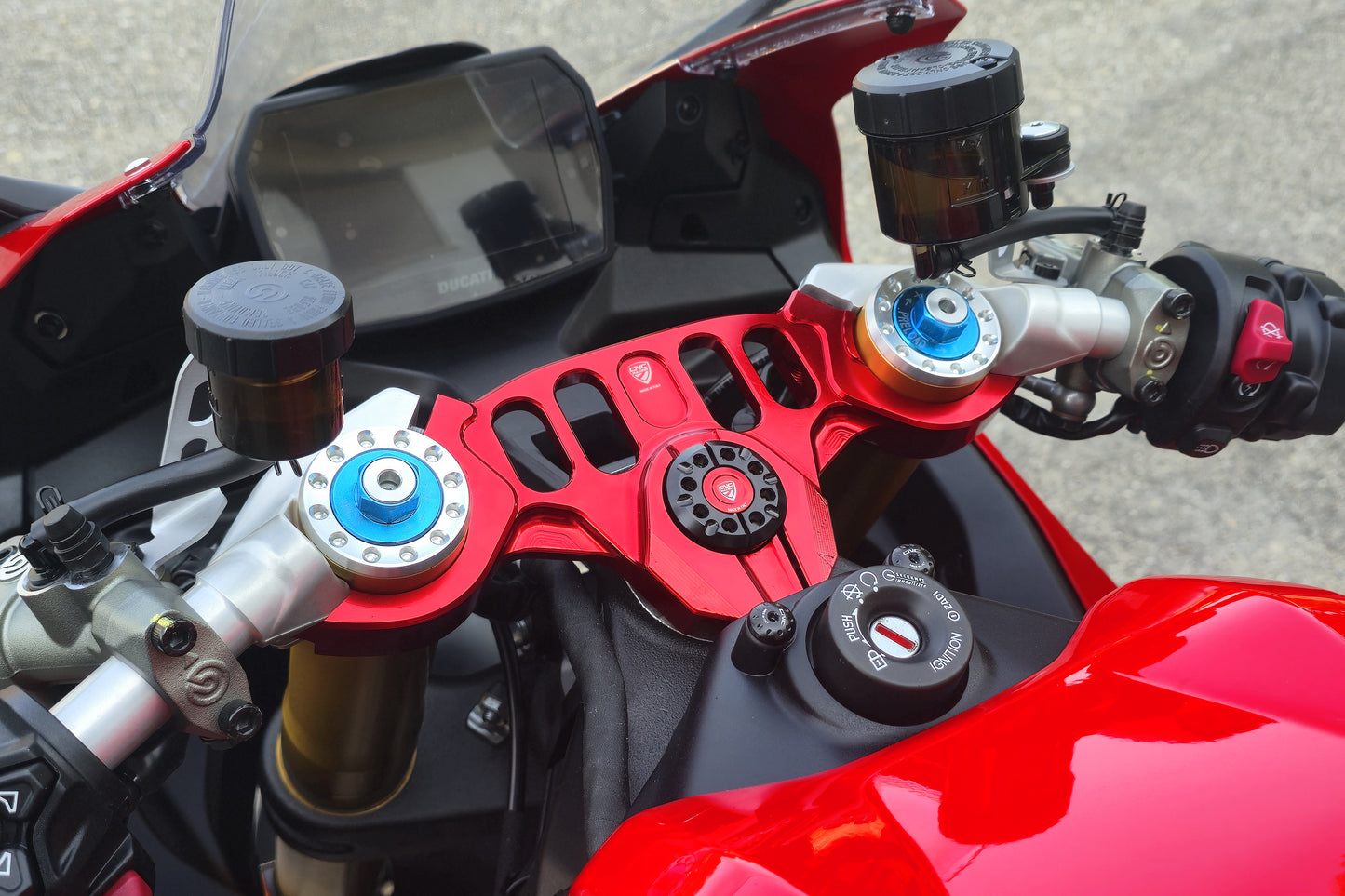 Bovenste Kroonplaatmoer CNC Racing – Ducati Panigale V2 (2025+)