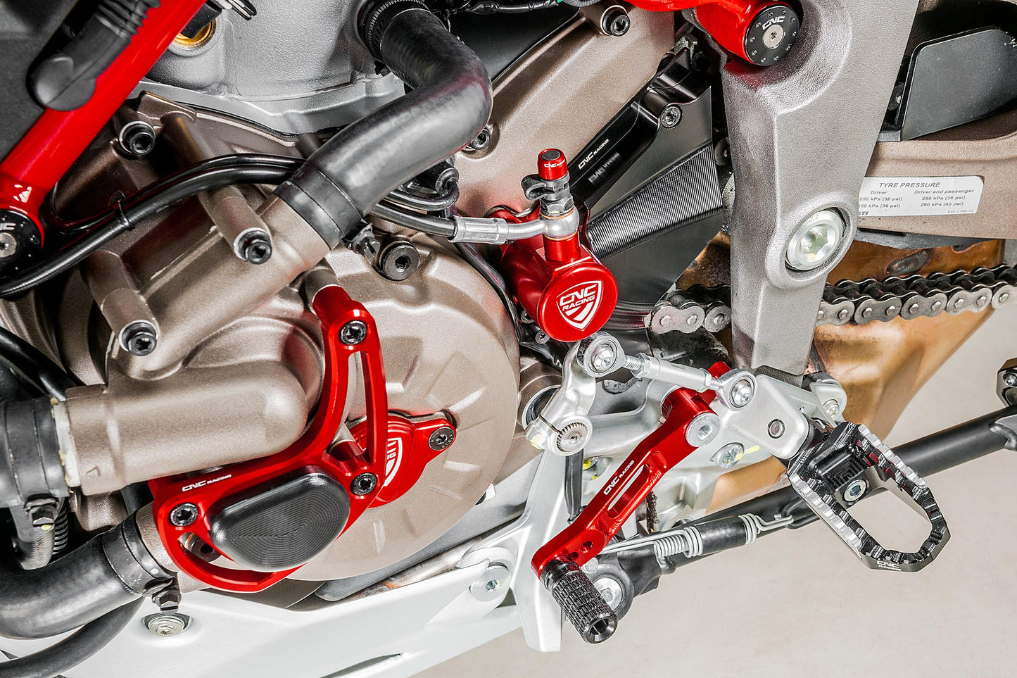 Couverture de pignon avant Multistrada 1200 S Enduro Pikes Peak Ducati Multistrada 1200 S Touring (2010-2014)