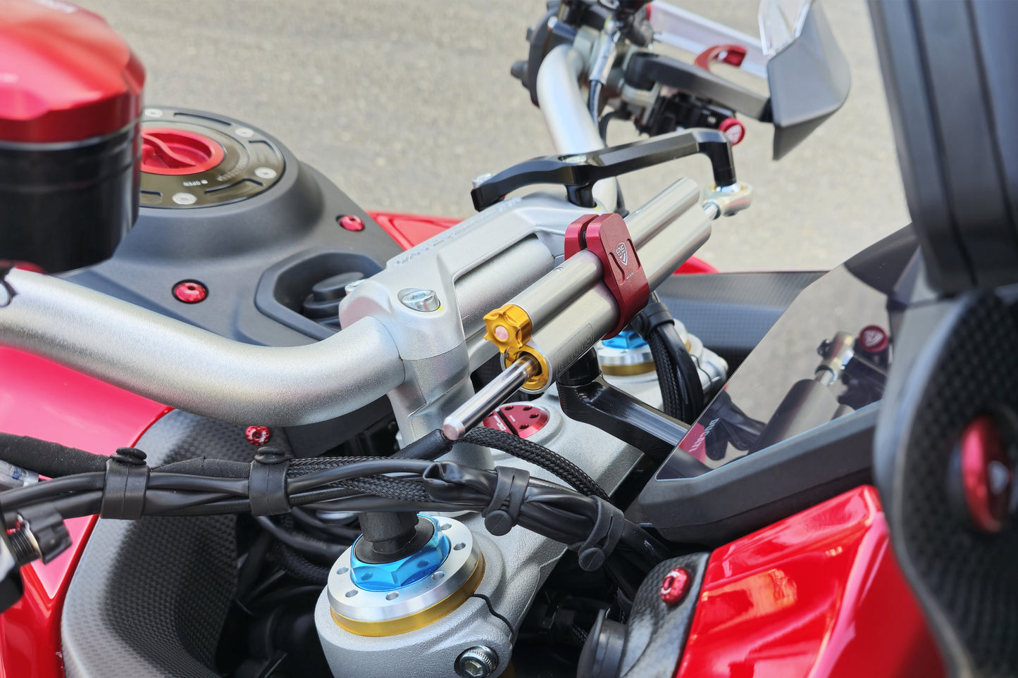 Kit d'installation de l'amortisseur de direction pour Ducati Multistrada V4 RS 2024+