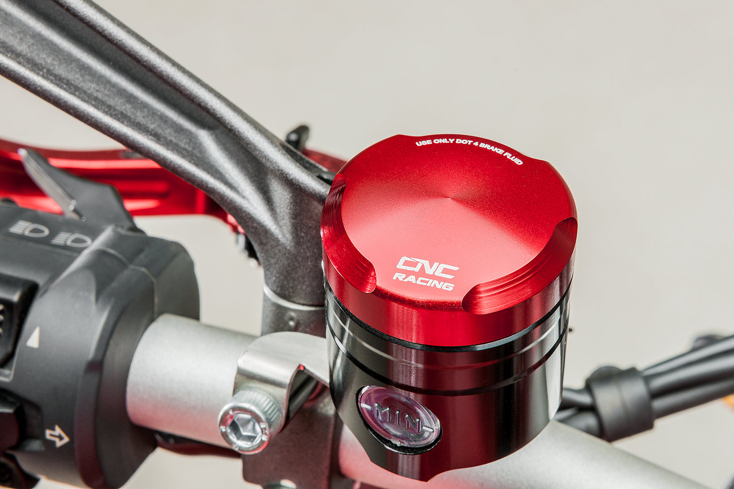 CNC Racing 12 ml Réservoir de liquide de frein - CAP universel
