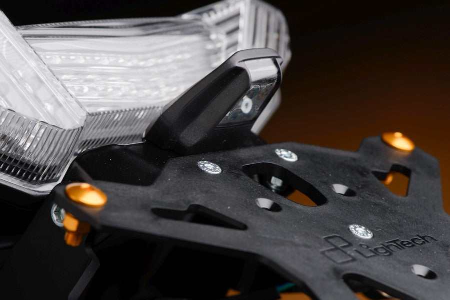 Le support de plaque d'immatriculation «Race» LightEch Kit Innovation rencontre l'élégance-yamaha MT-09 2013-2016