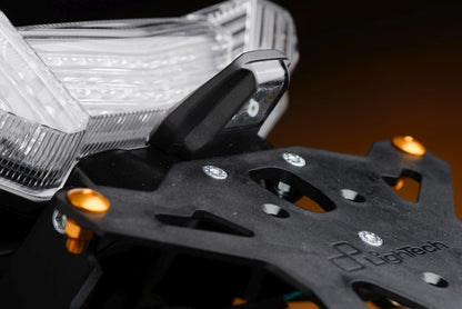 Le support de plaque d'immatriculation «Race» LightEch Kit Innovation rencontre l'élégance-yamaha MT-09 2013-2016