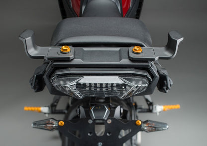 Le support de plaque d'immatriculation «Race» LightEch Kit Innovation rencontre l'élégance-yamaha MT-09 Tracer / GT 2015-2017