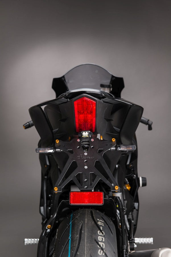 Kit de support de plaque d'immatriculation «Race» LightEch - L'innovation rencontre l'élégance - Yamaha R6 2017-2023