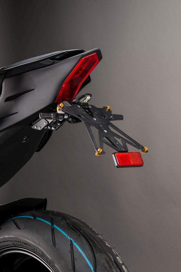 Kit de support de plaque d'immatriculation «Race» LightEch - L'innovation rencontre l'élégance - Yamaha R6 2017-2023
