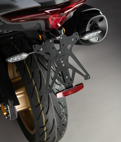 Le support de plaque d'immatriculation «Race» LightEch Kit Innovation rencontre l'élégance-yamaha T-MAX 530/560 2017-2021