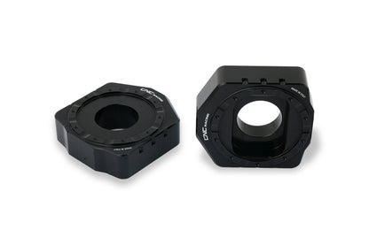 CNC Racing kettingverstellerset – Aprilia Tuono 660 (2021+)