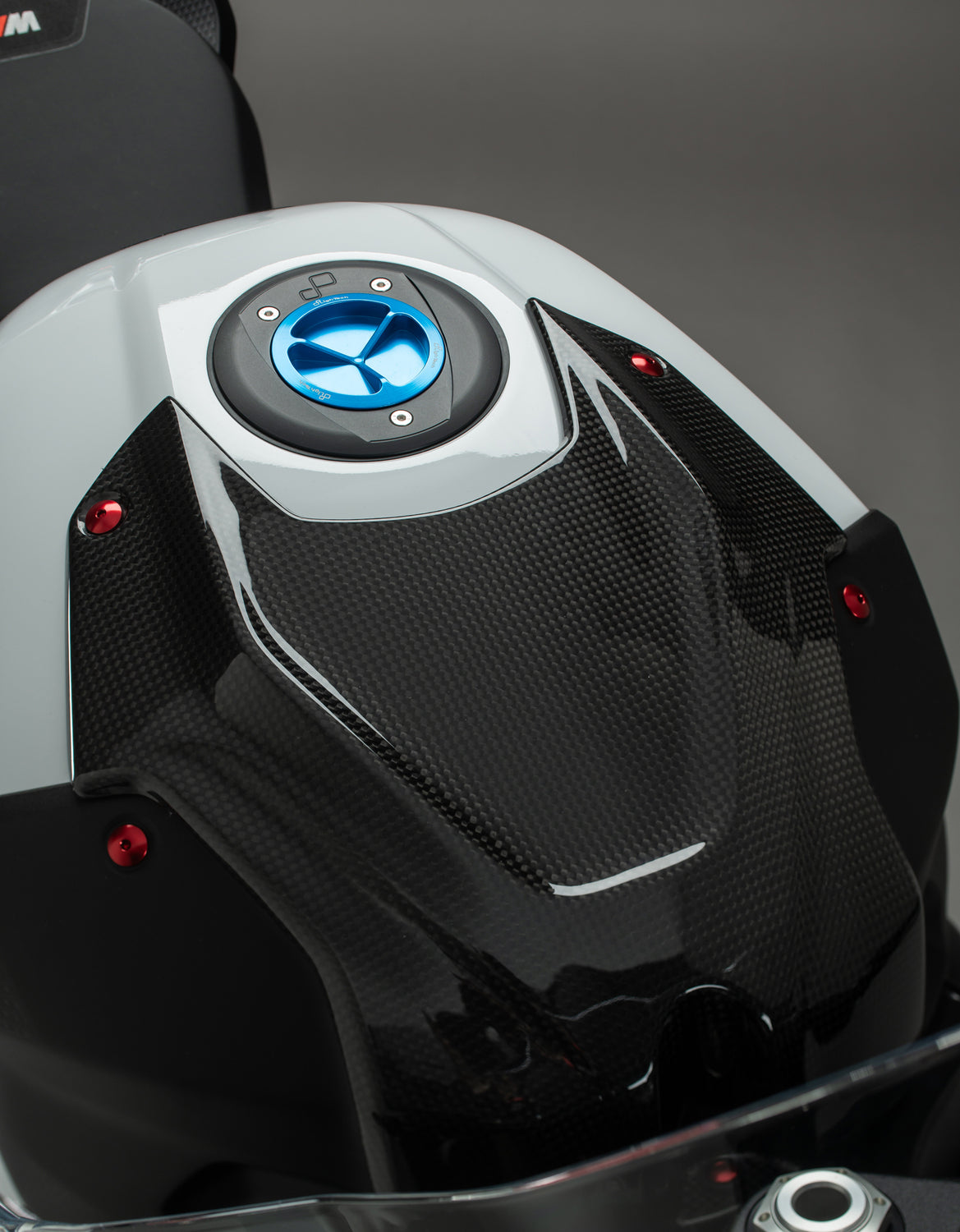 LighTech Tankdop Fuel Tank Cap met schroefsluiting – Lichtgewicht precisie voor BMW M1000RR (2025+)