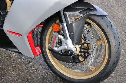 GP Remklauw koeling luchtgeleider set carbon MV Agusta Stradale 800 (2015-2017) glanzend carbon gemonteerd op MV Agusta ter voorbeeld