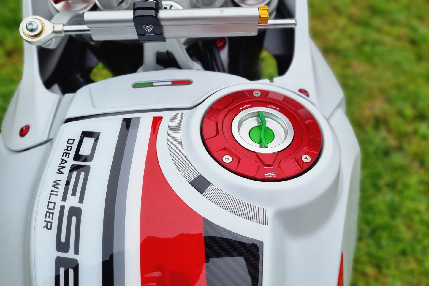 Capeur de réservoir de carburant - Tricolore Ducati Streetfighter 848 (2012-2016)