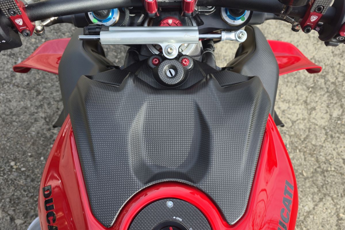 Contactslotcover mat carbon Ducati Streetfighter V4 (2025+)