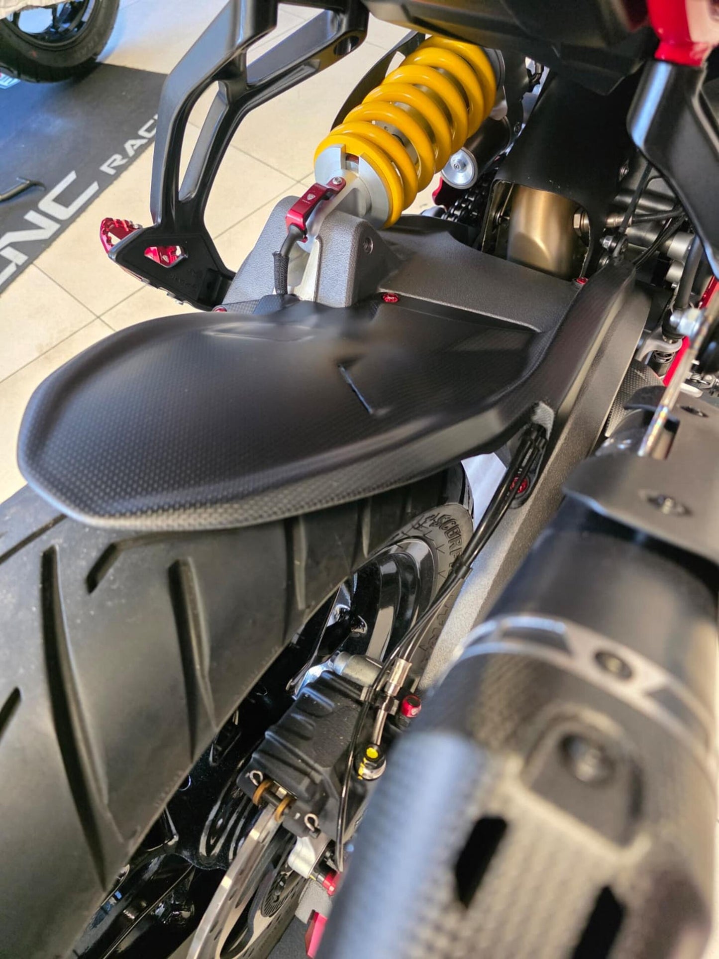 CNC Racing Achterspatbord (hugger) mat carbon Ducati Multistrada V2 S 2025+
