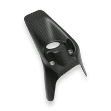 ZA967Y contactslotcover carbon Ducati Monster 821 1200 en 1200R detailfoto