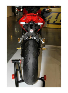 Kit de support de plaque d'immatriculation CNC Racing MV Agusta Brutale 1078 RR (2007-2011)