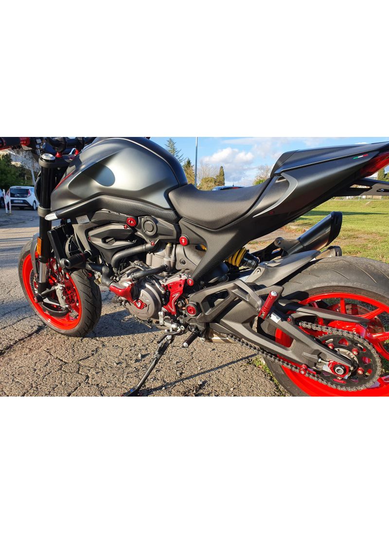 Central Bolt Kit for original rearsets Monster 950